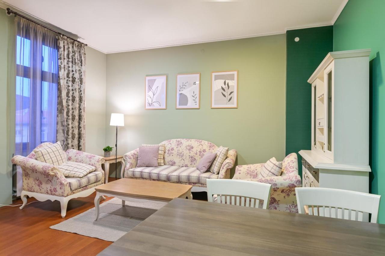 Life In Colors - Elegant 2bd Premium By Flat Mаnager София